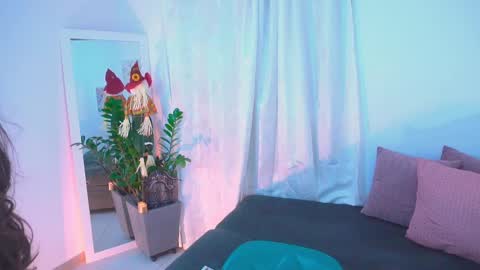 Snapshot of atena676 chatting on 10/21/25, 01:39 atena676 online show from 10/21/25, 01:39