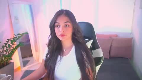 Snapshot of atena676 chatting on 12/04/25, 09:01 atena676 online show from 12/04/25, 09:01