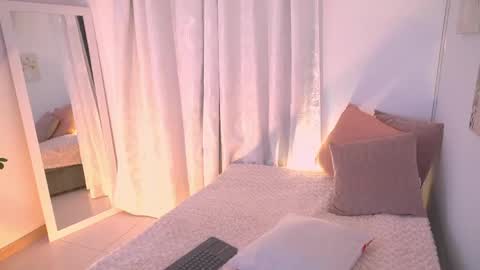 Snapshot of atena676 chatting on 04/22/26, 02:03 atena676 online show from 04/22/26, 02:03