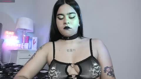 Snapshot of atena_hill chatting on 09/24/25, 07:39 Athena online show from 09/24/25, 07:39