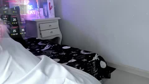 Snapshot of atena_hill chatting on 10/10/25, 08:19 Athena online show from 10/10/25, 08:19