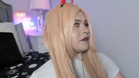 Snapshot of atena_hill chatting on 10/24/25, 07:43 Athena online show from 10/24/25, 07:43