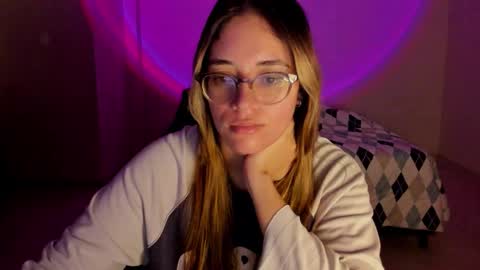 atenas online show from 11/07/25, 09:42