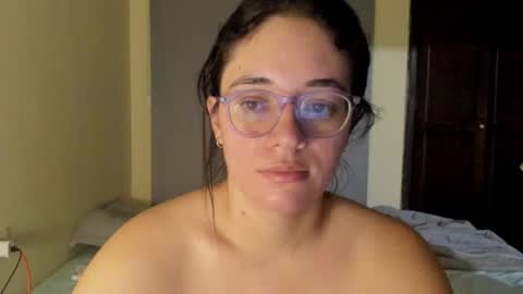 Snapshot of atenas__05 chatting on 06/26/26, 09:25 atenas online show from 06/26/26, 09:25