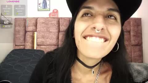 Snapshot of atenea_420 chatting on 07/03/26, 03:24 COLOMBIA online show from 07/03/26, 03:24