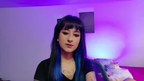 Snapshot of atenea_dragon__ chatting on 04/15/26, 09:04 Atenea online show from 04/15/26, 09:04