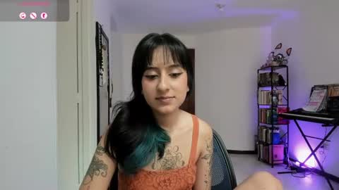 Snapshot of atenea_dragon__ chatting on 07/07/26, 07:40 Atenea online show from 07/07/26, 07:40