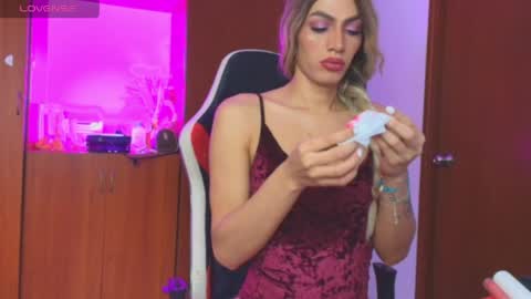 Snapshot of atenea_fit chatting on 05/06/26, 04:12 atenea_fit online show from 05/06/26, 04:12