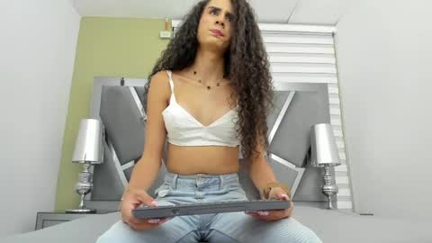 atenea online show from 06/03/26, 03:53