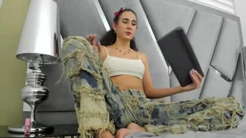 Snapshot of atenea_sexxx chatting on 06/05/26, 06:52 atenea online show from 06/05/26, 06:52