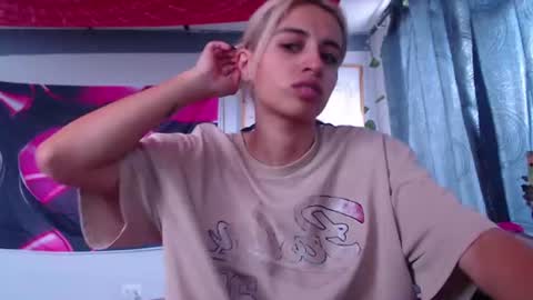 Atenea online show from 07/24/26, 07:01
