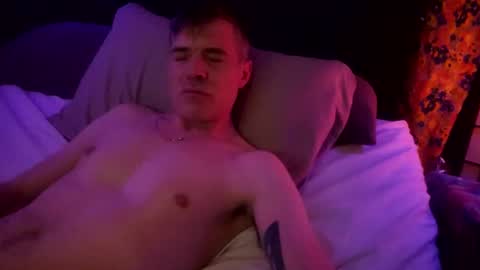 Snapshot of athandrew chatting on 01/02/25, 11:31 jonnyandrew online show from 01/02/25, 11:31