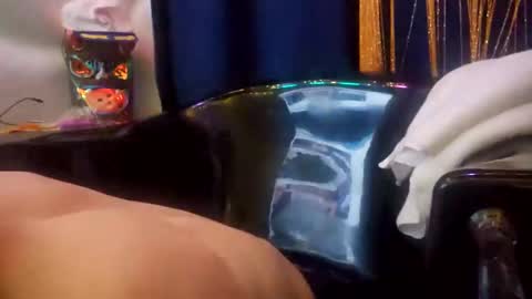 Snapshot of athandrew chatting on 01/23/25, 07:32 jonnyandrew online show from 01/23/25, 07:32