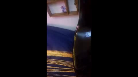 Snapshot of athandrew chatting on 02/15/25, 02:22 jonnyandrew online show from 02/15/25, 02:22