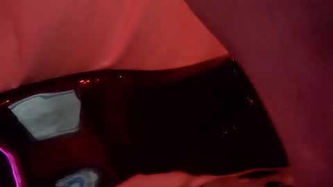 Snapshot of athandrew chatting on 11/14/25, 12:15 jonnyandrew online show from 11/14/25, 12:15