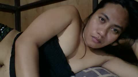 Snapshot of athena231993 chatting on 11/10/25, 05:17 athena231993 online show from 11/10/25, 05:17