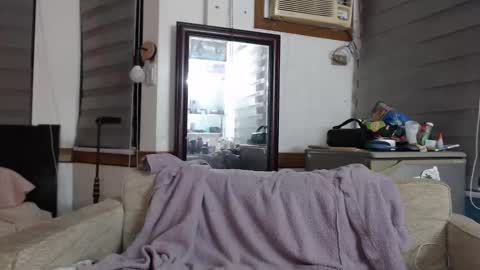 Snapshot of athena_love30 chatting on 12/19/25, 04:14 athena_love30 online show from 12/19/25, 04:14