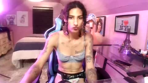 Snapshot of athena_the_godess chatting on 10/04/25, 03:37   xoxo G0DD3SS xoxox    online show from 10/04/25, 03:37