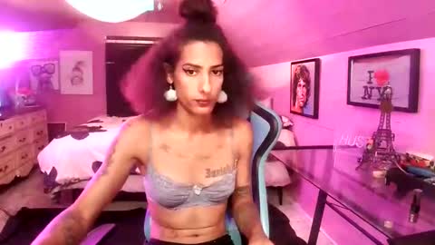 Snapshot of athena_the_godess chatting on 10/13/25, 01:49   xoxo G0DD3SS xoxox    online show from 10/13/25, 01:49