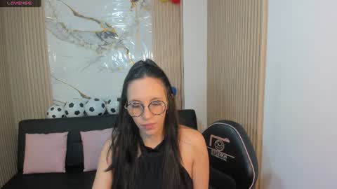 Snapshot of athenaa_tay chatting on 07/01/26, 03:19 Atenea online show from 07/01/26, 03:19