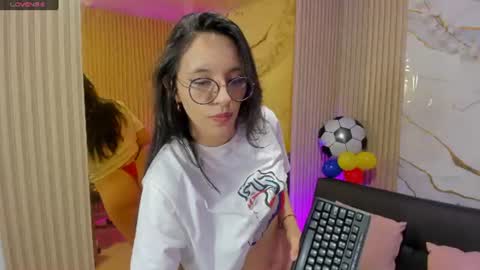 Snapshot of athenaa_tay chatting on 07/10/26, 03:33 Atenea online show from 07/10/26, 03:33
