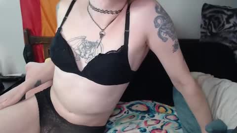 Snapshot of athenaaphrodisia chatting on 04/14/26, 06:25 athenaaphrodisia online show from 04/14/26, 06:25