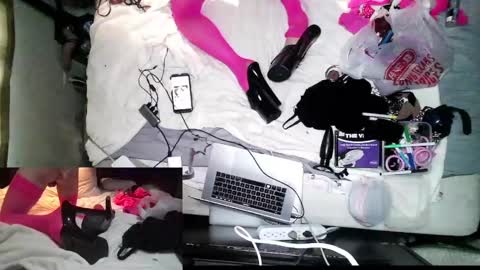 Snapshot of athenaatiya chatting on 01/09/25, 05:11 Sissy Athena online show from 01/09/25, 05:11