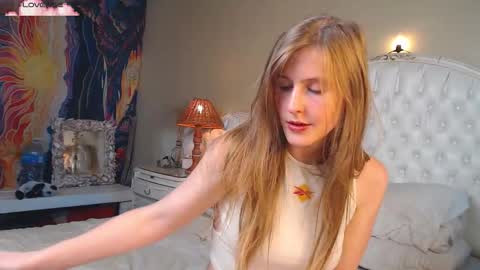 Snapshot of athenamelia chatting on 02/19/26, 10:55 AthenaMelia - Exclusive content online show from 02/19/26, 10:55