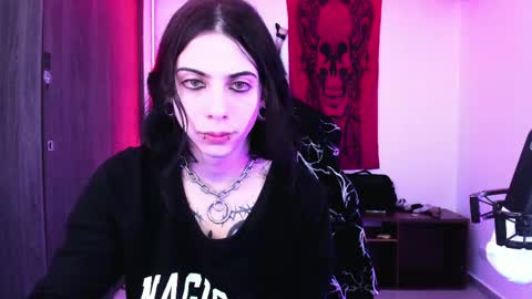 Snapshot of atheneoo_ chatting on 04/20/26, 08:17 athenauwu online show from 04/20/26, 08:17