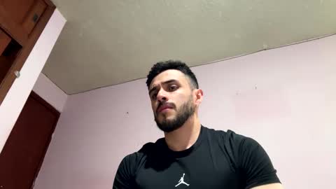 Snapshot of athlete_boy22 chatting on 11/05/25, 10:21 Atlas online show from 11/05/25, 10:21