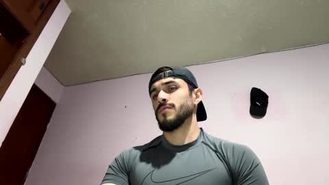 Snapshot of athlete_boy22 chatting on 12/14/25, 04:51 Atlas online show from 12/14/25, 04:51