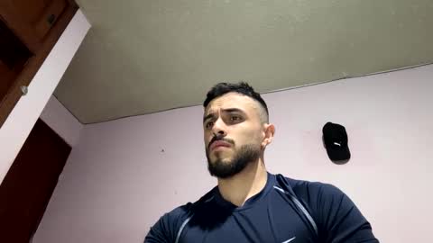 Snapshot of athlete_boy22 chatting on 12/19/25, 06:42 Atlas online show from 12/19/25, 06:42