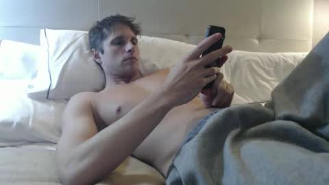 Snapshot of athleteguy55555 chatting on 01/12/26, 07:41 tommycb55555 online show from 01/12/26, 07:41