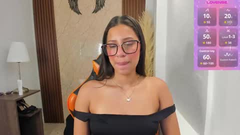 Snapshot of atiena_ chatting on 05/25/26, 07:09 Atiena online show from 05/25/26, 07:09