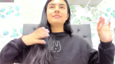 Snapshot of atilana_diaz chatting on 01/11/25, 01:53 Atilana Diaz online show from 01/11/25, 01:53