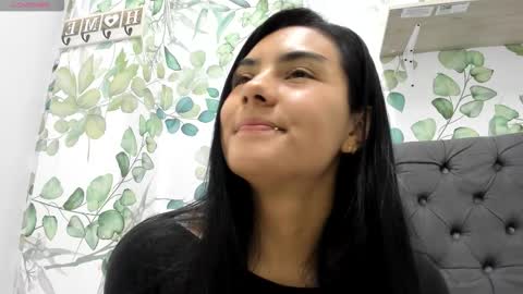 Snapshot of atilana_diaz chatting on 10/28/25, 05:04 Atilana Diaz online show from 10/28/25, 05:04