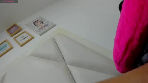 Snapshot of atilana_diaz chatting on 04/30/26, 08:57 Atilana Diaz online show from 04/30/26, 08:57