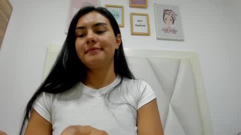 Snapshot of atilana_diaz chatting on 05/27/26, 06:49 Atilana Diaz online show from 05/27/26, 06:49