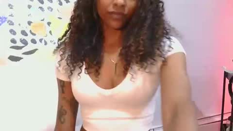 Snapshot of atirahcali chatting on 04/24/26, 02:41 AtirahCali online show from 04/24/26, 02:41