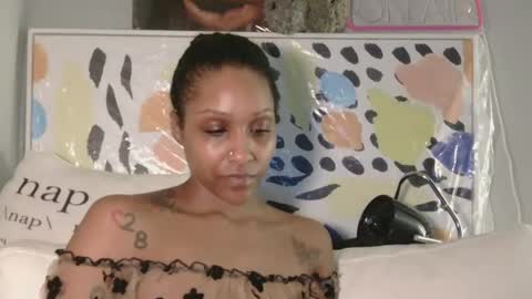 Snapshot of atirahcali chatting on 05/27/26, 12:35 AtirahCali online show from 05/27/26, 12:35