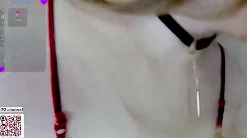 Snapshot of atlantisdreams chatting on 10/05/25, 07:12 Coral online show from 10/05/25, 07:12