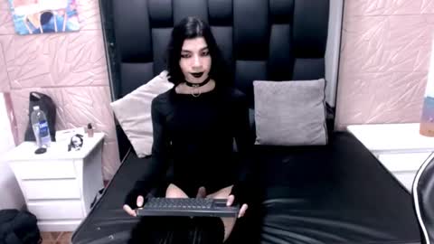 Snapshot of atley_dolly_ chatting on 03/25/26, 10:05 ATLEY online show from 03/25/26, 10:05