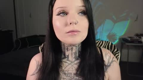 online every day between 10am-23pm online show from 11/05/25, 05:40