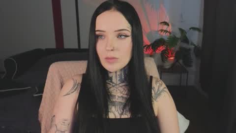 online every day between 10am-23pm online show from 11/22/25, 04:33