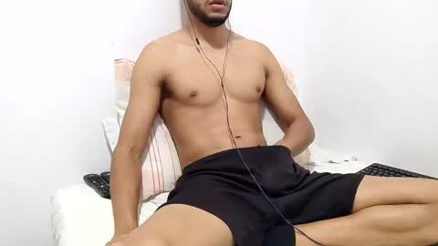 Snapshot of atorres21 chatting on 01/06/25, 03:09 Torres online show from 01/06/25, 03:09