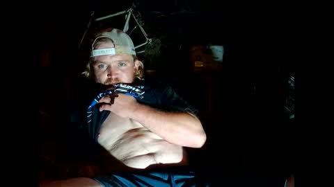 Snapshot of atowndownyourthroat chatting on 10/27/25, 04:49 AustinLawson online show from 10/27/25, 04:49