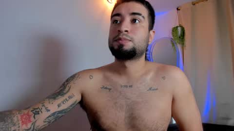 Snapshot of atreus_13 chatting on 02/23/25, 03:24 Atreus 13 online show from 02/23/25, 03:24