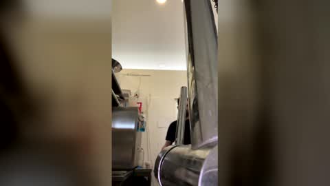 Snapshot of attila19894 chatting on 04/21/26, 08:31 attila19894 online show from 04/21/26, 08:31