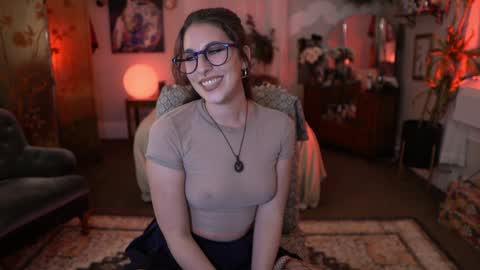 Snapshot of audrey_ chatting on 12/17/24, 05:18 Audrey online show from 12/17/24, 05:18