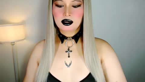 Snapshot of audreyholloway chatting on 04/28/26, 11:26 Audrey online show from 04/28/26, 11:26